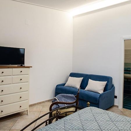 Ohana Bed And Breakfast Castellammare di Stabia Exterior photo